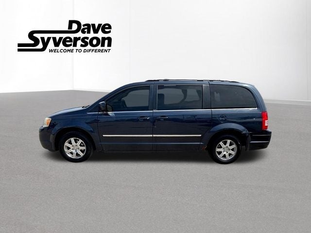 Used 2009 Chrysler Town & Country Touring with VIN 2A8HR54179R525609 for sale in Albert Lea, Minnesota