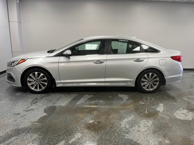 Used 2015 Hyundai Sonata Sport with VIN 5NPE34AF9FH113030 for sale in Albert Lea, Minnesota